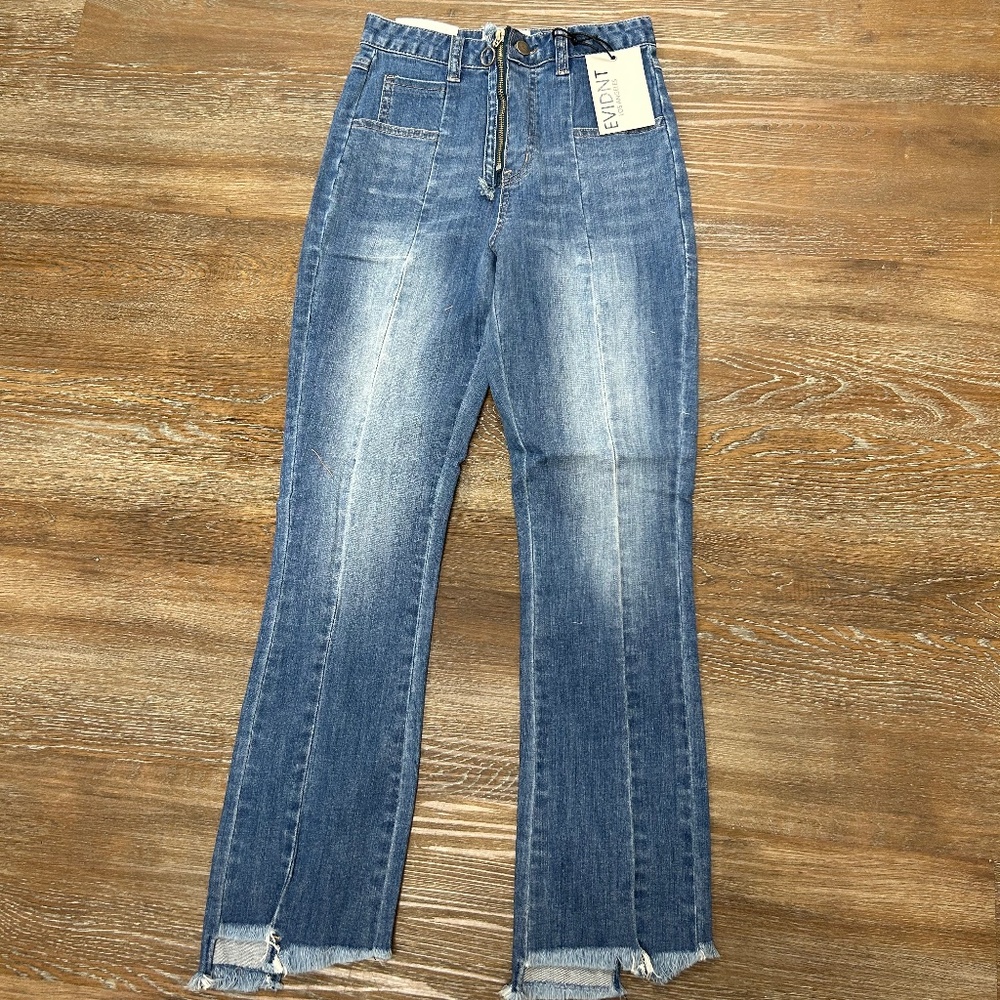 Evidnt Los Angeles Tangier Step Hem Straight Jeans